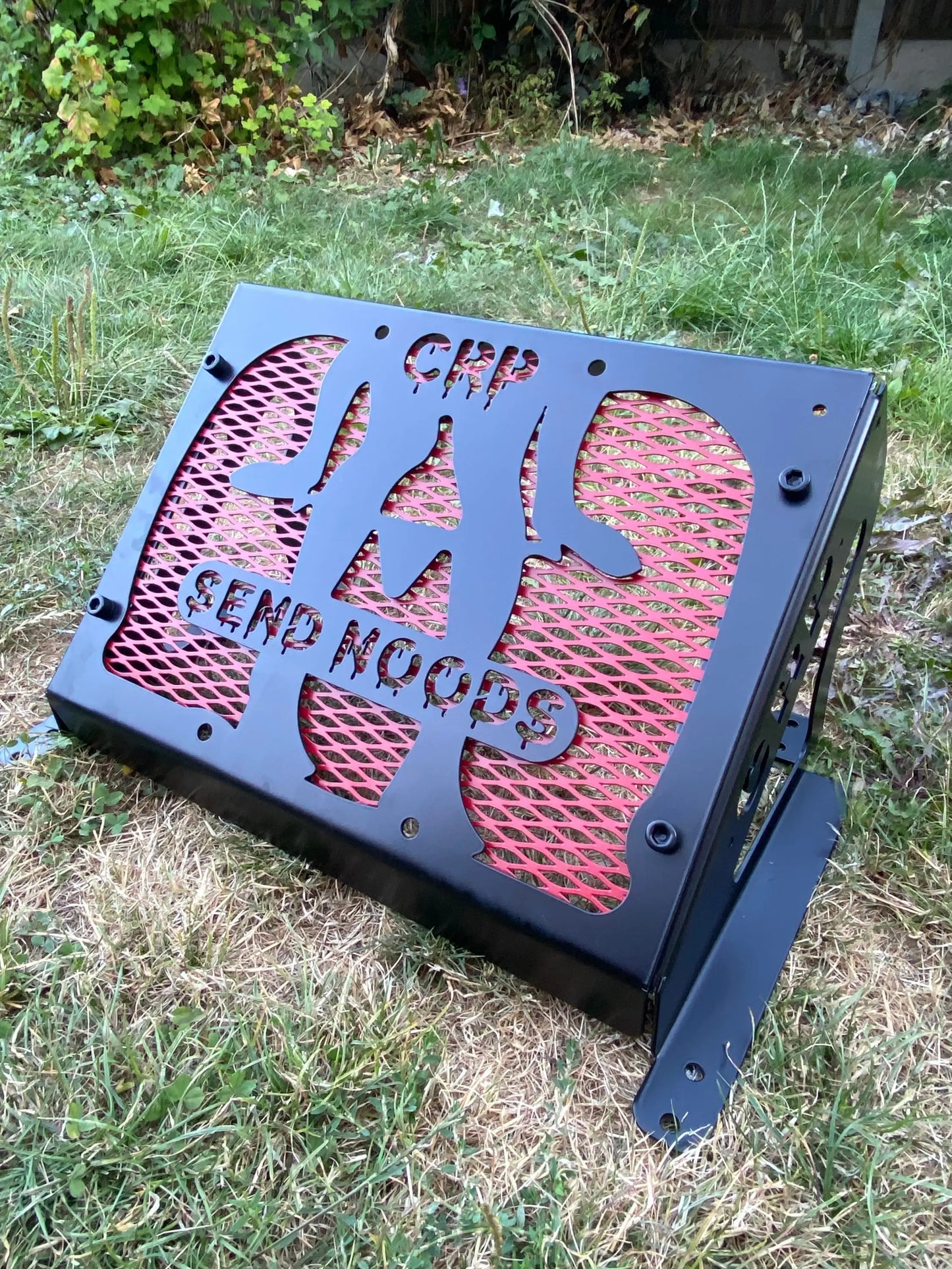 Black metal laptop cooling pad with red mesh crp cut-out and send moods design for yamaha grizzly kodiak radiator kit