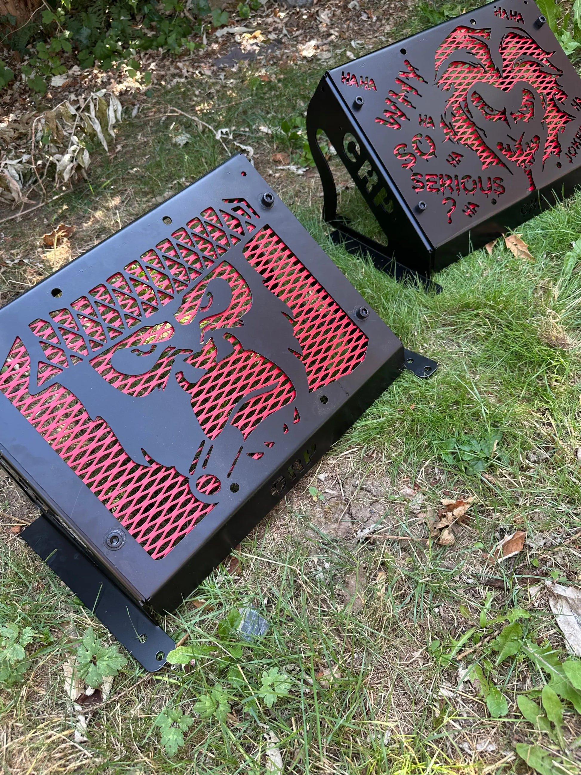 Black metal side panels with red mesh and laser-cut dragon designs for yamaha grizzly kodiak 700 radiator kit